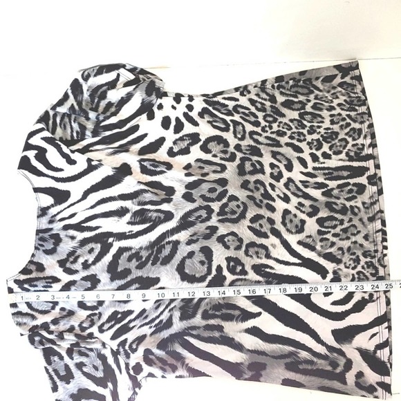 White Tiger Striped Print Blouse SzM - Picture 4 of 7